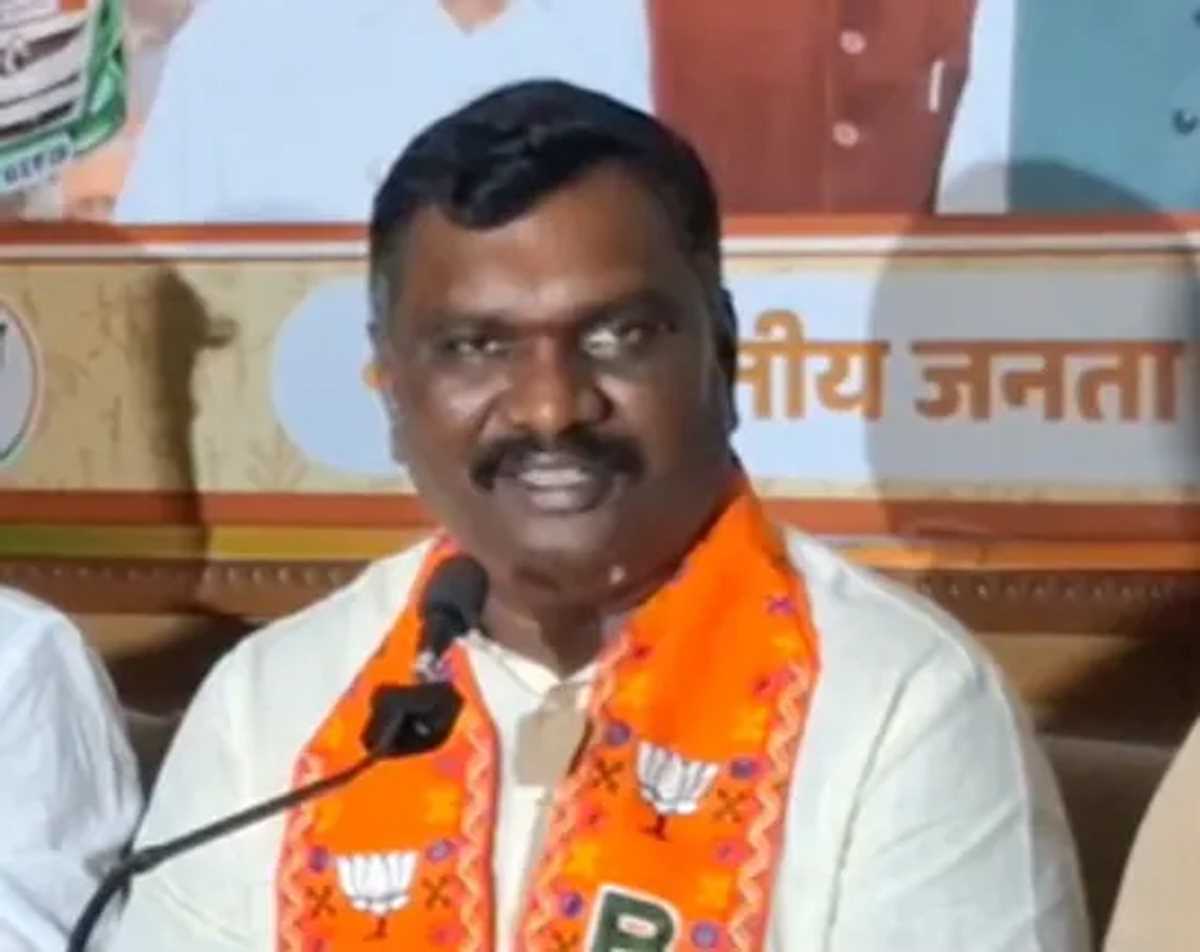 हेमंत सोरेन सरकार युवाओं के साथ खिलवाड़ कर रही है : अमर बाउरी हेमंत सोरेन सरकार युवाओं के साथ खिलवाड़ कर रही है : अमर बाउरी